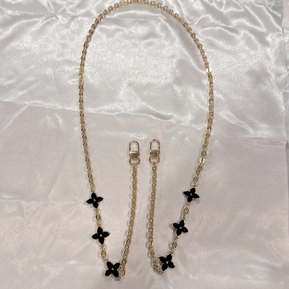 Gold Tone Unbranded Chain